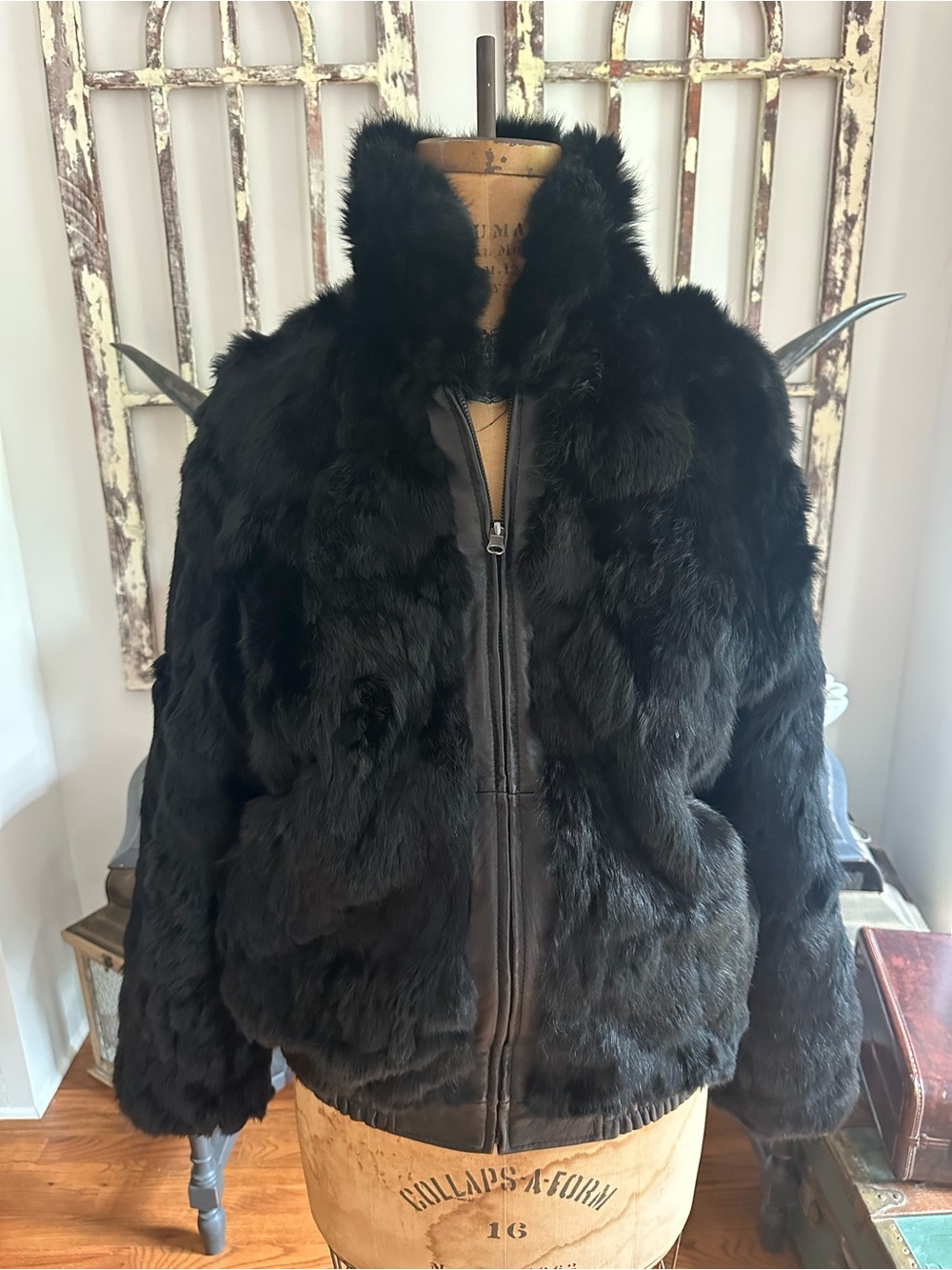 🖤 ❤️🔥 Amazing Black Charles Klein Geniune Black Fur Reversible Bomber Jacket